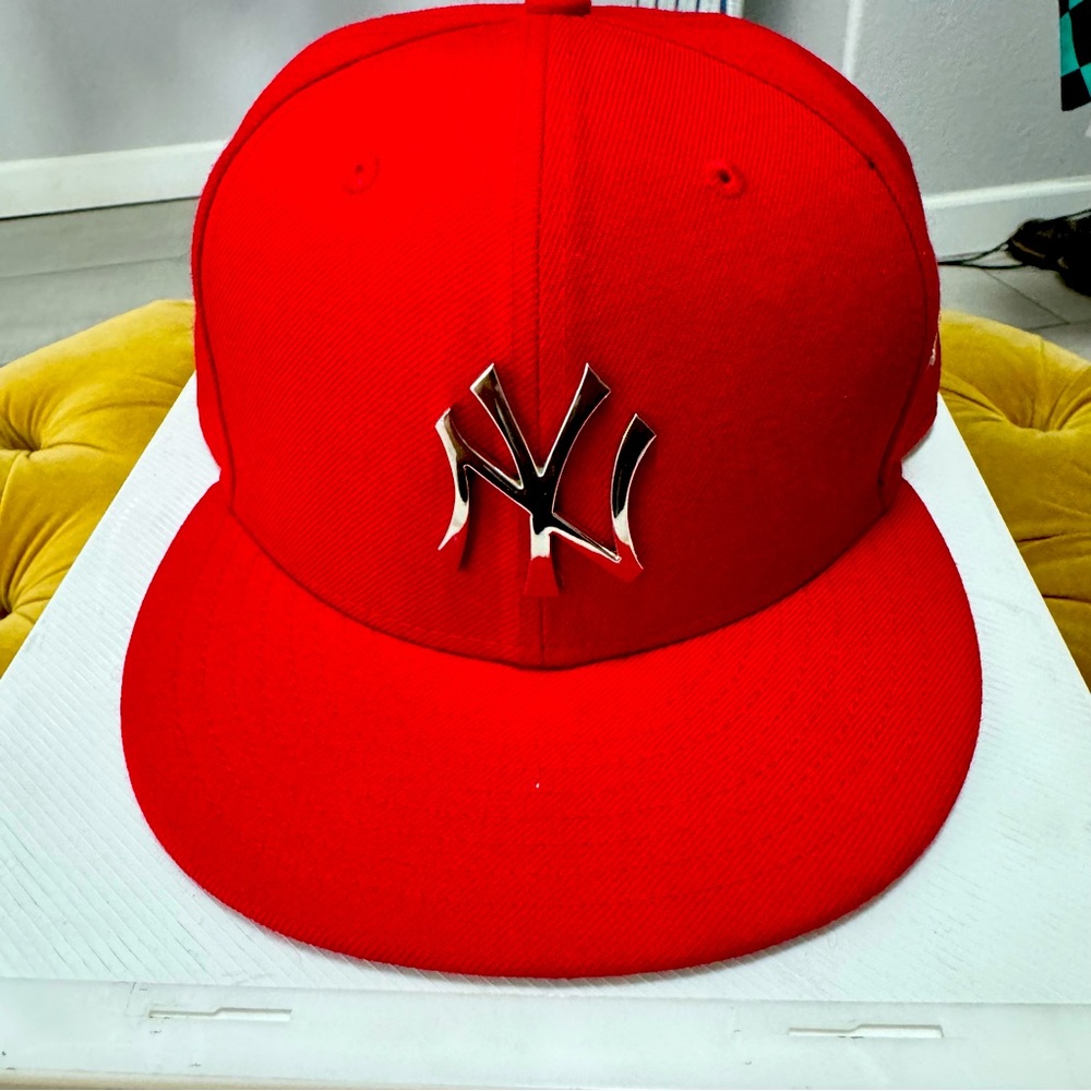 Red and Chrome fitted Yankee hat.